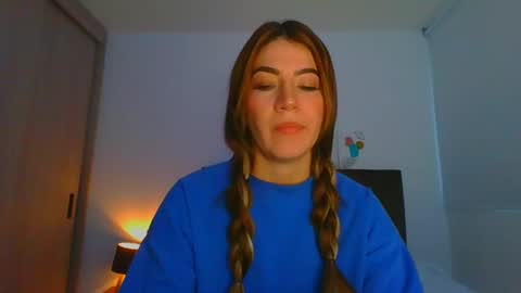 Violeta  online show from February 21, 2025, 10:59 pm