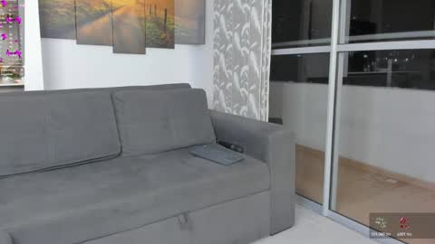 Snapshot of _violetadulce chatting on December 9, 2024, 6:34 am Violeta online show from December 9, 2024, 6:34 am