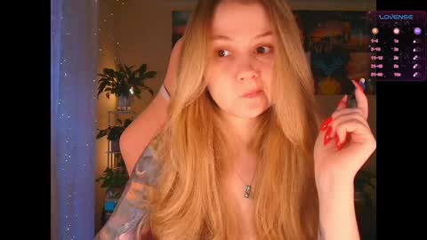 Snapshot of _witch__ chatting on November 4, 2025, 7:51 am Enni online show from November 4, 2025, 7:51 am