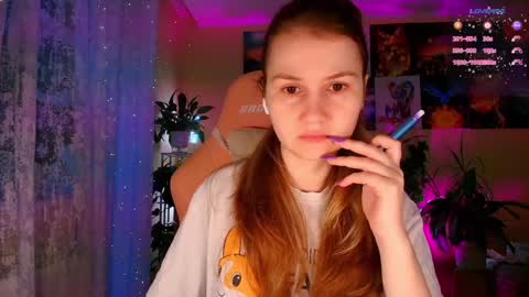 Snapshot of _witch__ chatting on November 30, 2025, 7:45 am Enni online show from November 30, 2025, 7:45 am