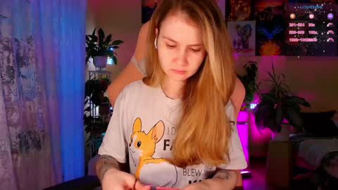 Snapshot of _witch__ chatting on December 2, 2025, 7:36 am Enni online show from December 2, 2025, 7:36 am