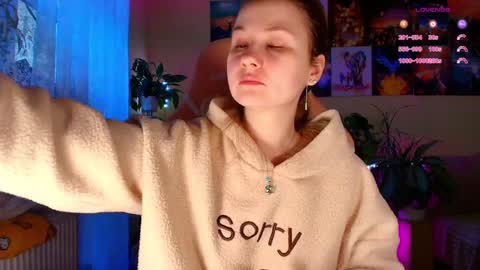 Snapshot of _witch__ chatting on February 4, 2026, 9:26 am Enni online show from February 4, 2026, 9:26 am