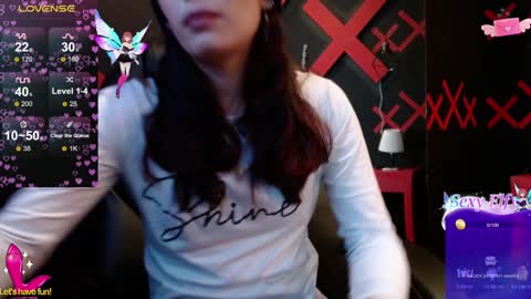 Snapshot of _yuyi chatting on February 3, 2025, 11:09 am Yuyi online show from February 3, 2025, 11:09 am
