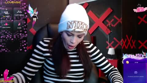 Snapshot of _yuyi chatting on February 6, 2025, 11:10 am Yuyi online show from February 6, 2025, 11:10 am