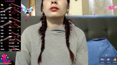 Snapshot of _yuyi chatting on October 2, 2025, 12:23 pm Yuyi online show from October 2, 2025, 12:23 pm