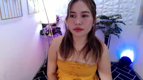 Snapshot of _zinnia143 chatting on September 18, 2025, 12:23 am _zinnia143 online show from September 18, 2025, 12:23 am