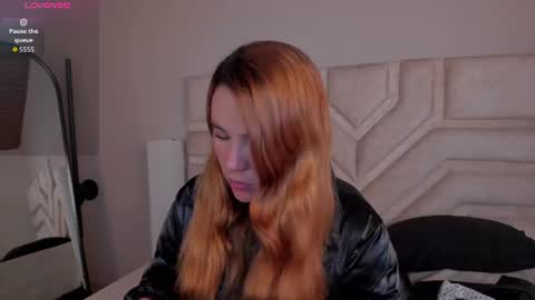 Snapshot of _zoe_3 chatting on August 5, 2026, 12:52 pm Zoe online show from August 5, 2026, 12:52 pm