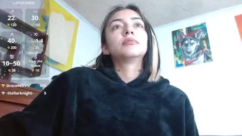 Zoe  online show from December 17, 2024, 1:38 pm