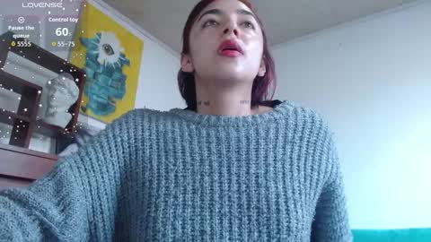 Zoe  online show from September 17, 2025, 1:13 pm