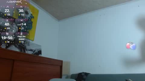 Zoe  online show from September 24, 2025, 3:21 am