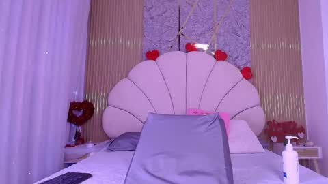 Aisha online show from February 9, 2026, 11:58 am