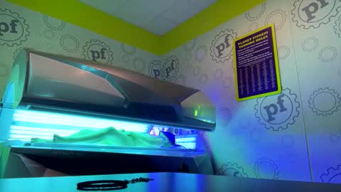 a_rae93 online show from September 19, 2025, 12:23 am