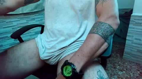 Snapshot of a_reii_ chatting on January 13, 2026, 5:13 am a_reii_ online show from January 13, 2026, 5:13 am