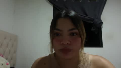 Snapshot of a_ross01 chatting on October 22, 2025, 11:59 pm a_ross01 online show from October 22, 2025, 11:59 pm