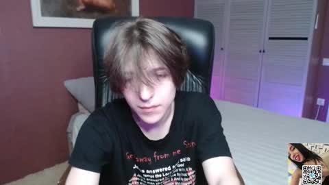 Kris Michael online show from December 14, 2025, 4:12 pm