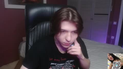 Kris Michael online show from December 15, 2025, 4:44 pm