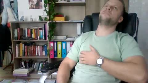 Snapshot of aaaandzzz chatting on February 27, 2025, 10:26 am Long distance cumshot online show from February 27, 2025, 10:26 am