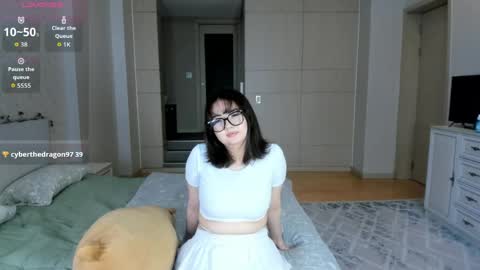 Ari online show from April 11, 2026, 8:51 am