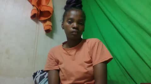 Snapshot of aadienne chatting on May 10, 2026, 10:04 pm aadienne online show from May 10, 2026, 10:04 pm