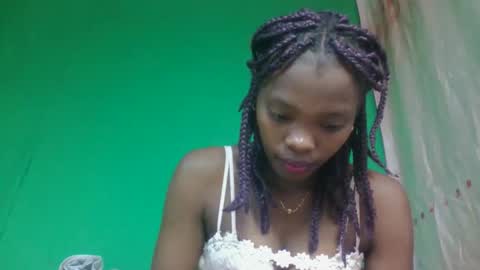 Snapshot of aadienne chatting on May 20, 2026, 8:09 am aadienne online show from May 20, 2026, 8:09 am