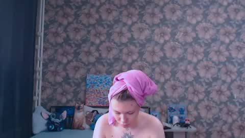 Snapshot of aalicebubble chatting on May 3, 2026, 12:00 pm Alice online show from May 3, 2026, 12:00 pm