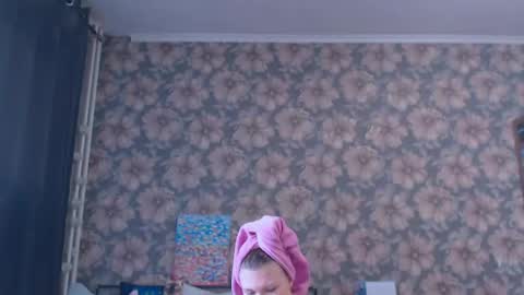 Snapshot of aalicebubble chatting on May 13, 2026, 12:35 pm Alice online show from May 13, 2026, 12:35 pm