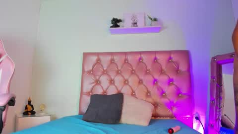 Snapshot of aaliyah__1 chatting on February 4, 2026, 2:39 am aaliyah__1 online show from February 4, 2026, 2:39 am