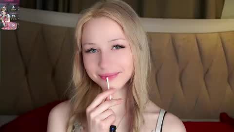 Snapshot of aameow chatting on December 5, 2025, 3:20 pm Amy online show from December 5, 2025, 3:20 pm