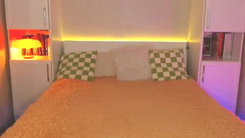 Lea online show from February 25, 2025, 7:25 pm