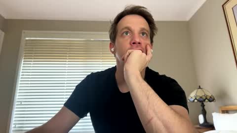 Snapshot of aanal341330 chatting on February 6, 2026, 11:30 pm Kris online show from February 6, 2026, 11:30 pm