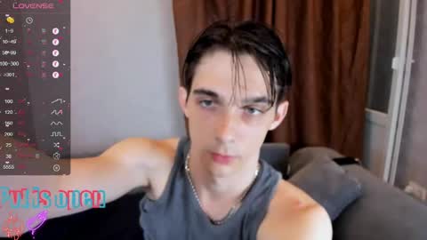 Snapshot of aaron_bang chatting on May 16, 2026, 9:13 pm Aaron Bang online show from May 16, 2026, 9:13 pm