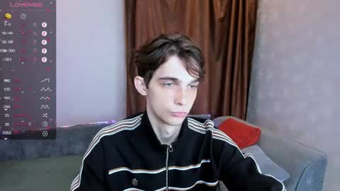 Snapshot of aaron_bang chatting on May 31, 2026, 9:27 pm Aaron Bang online show from May 31, 2026, 9:27 pm