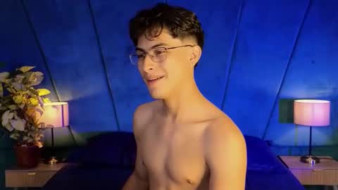 Aaron Ezequiel online show from November 29, 2025, 10:13 pm