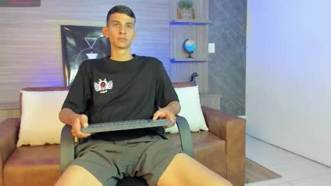 Aaron online show from January 6, 2026, 7:50 pm