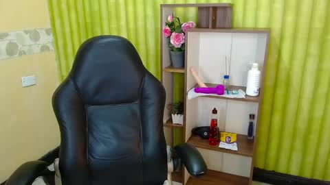 im NiallDun online show from January 12, 2025, 5:45 am