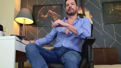 Aaron online show from December 23, 2025, 8:12 am