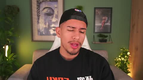 AARON  online show from February 4, 2025, 12:44 pm