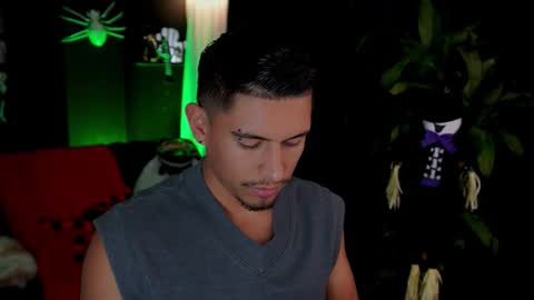 AARON  online show from October 17, 2025, 6:21 pm