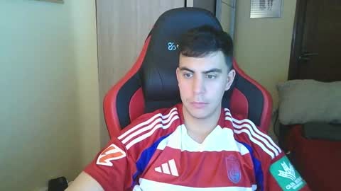 Snapshot of aaronlavine chatting on February 12, 2025, 5:16 pm aaronlavine online show from February 12, 2025, 5:16 pm