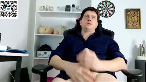 Aaron  online show from September 25, 2025, 9:40 pm