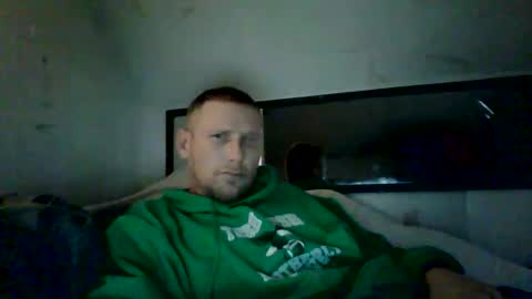 aaronmc5 online show from November 10, 2025, 8:41 pm