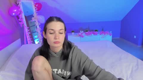 Fiona and Harry online show from December 28, 2024, 2:32 pm