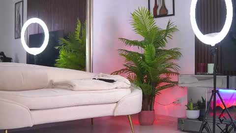 Snapshot of abbela_white chatting on June 22, 2026, 6:10 am Alexa online show from June 22, 2026, 6:10 am