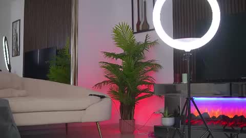 Snapshot of abbela_white chatting on July 4, 2026, 5:35 am Alexa online show from July 4, 2026, 5:35 am