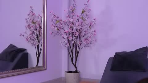 Snapshot of abbela_white chatting on July 24, 2026, 6:00 am Alexa online show from July 24, 2026, 6:00 am