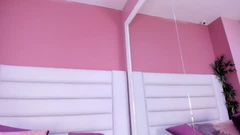 abbey_walker online show from January 29, 2025, 9:23 am