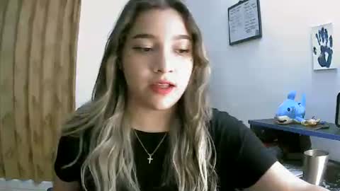 Snapshot of abbie_23 chatting on April 14, 2026, 5:46 am Abbie cute online show from April 14, 2026, 5:46 am