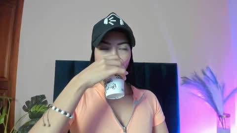 Abbie Joness online show from November 28, 2025, 11:24 am