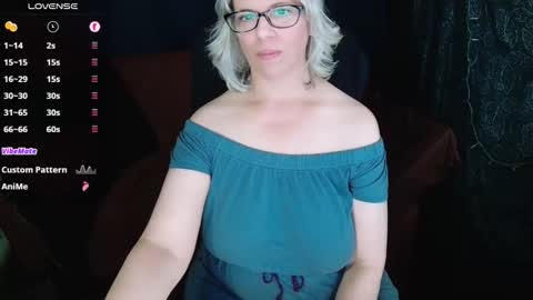 AbbiNatural online show from October 11, 2025, 7:34 pm