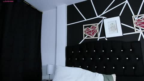 Kate online show from December 3, 2024, 2:03 am